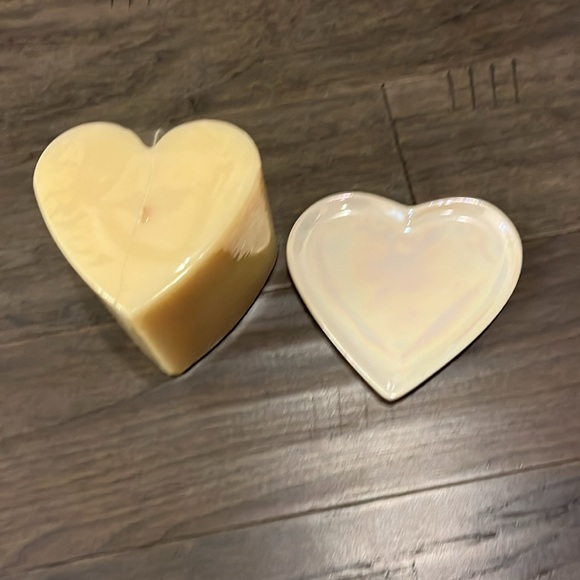Things Remembered Ivory Heart Candle and Heart Tray and Heart Charm - Picture 6 of 11